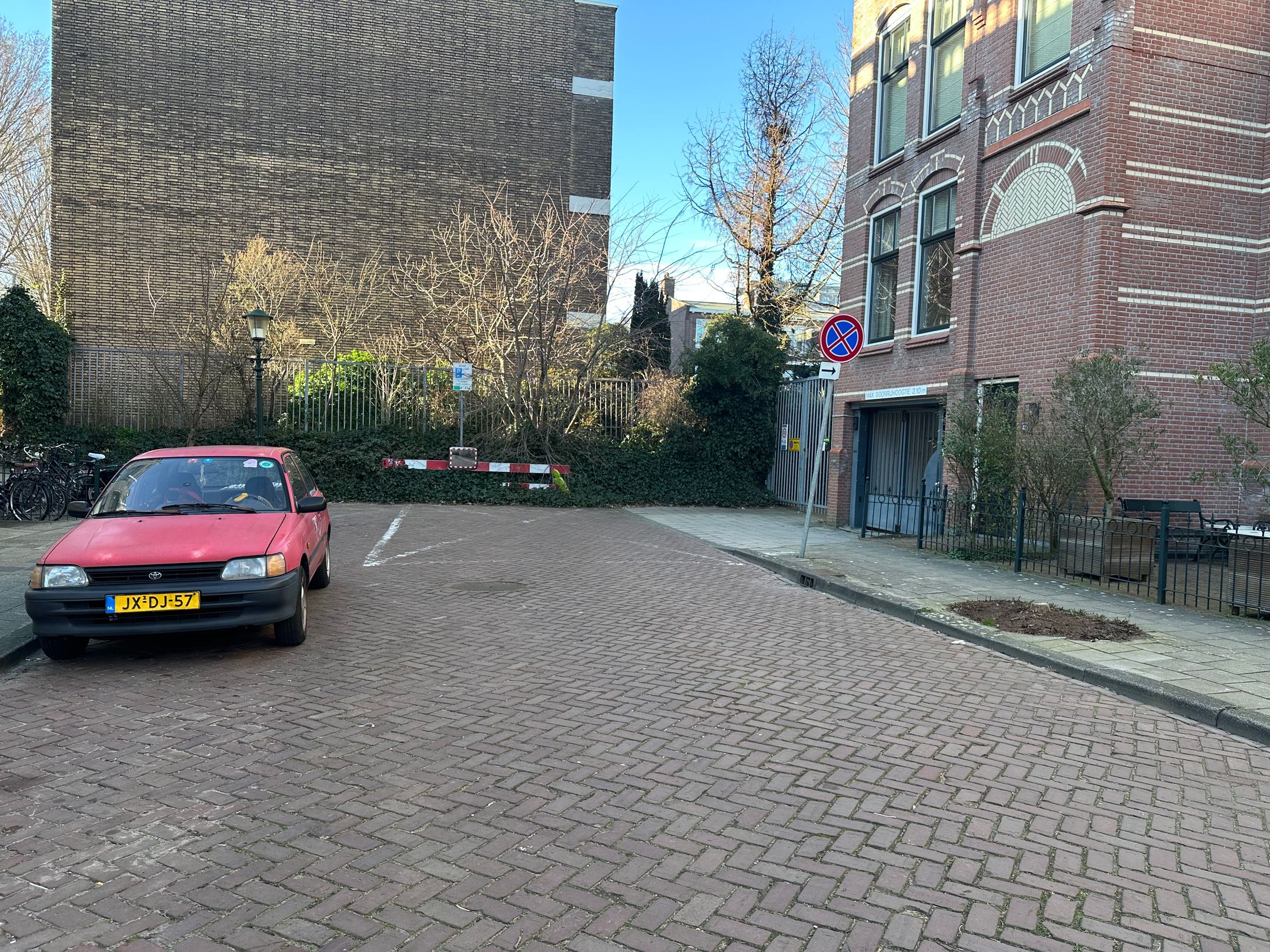 Private Parking Space in Secure Garage in Duinoord — 15