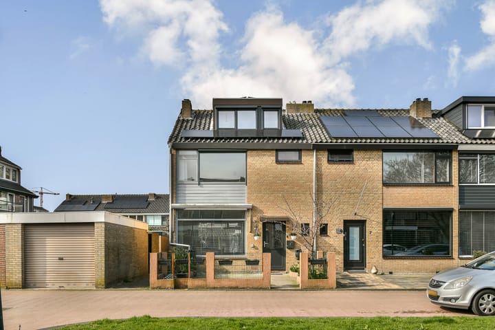 Van der Helstplein 8 main image