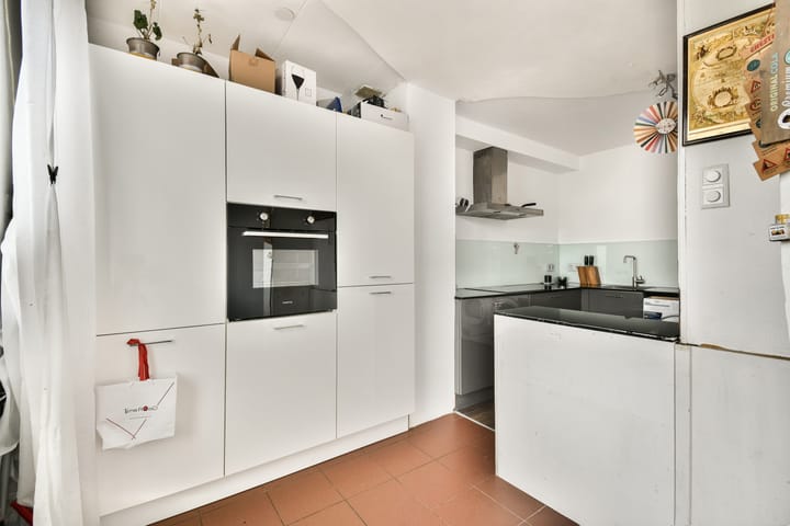 Hoekwoning te koop: Van der Helstplein 8, Maassluis