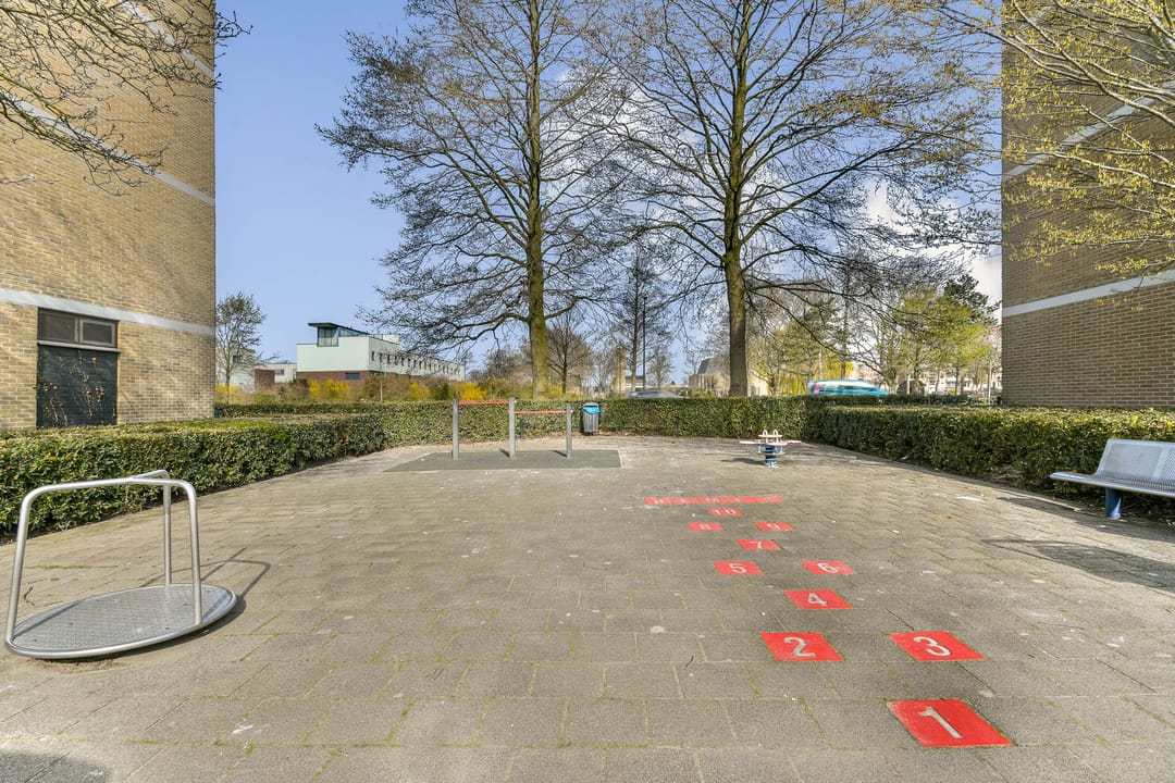 Photo 28 of Van der Helstplein 8