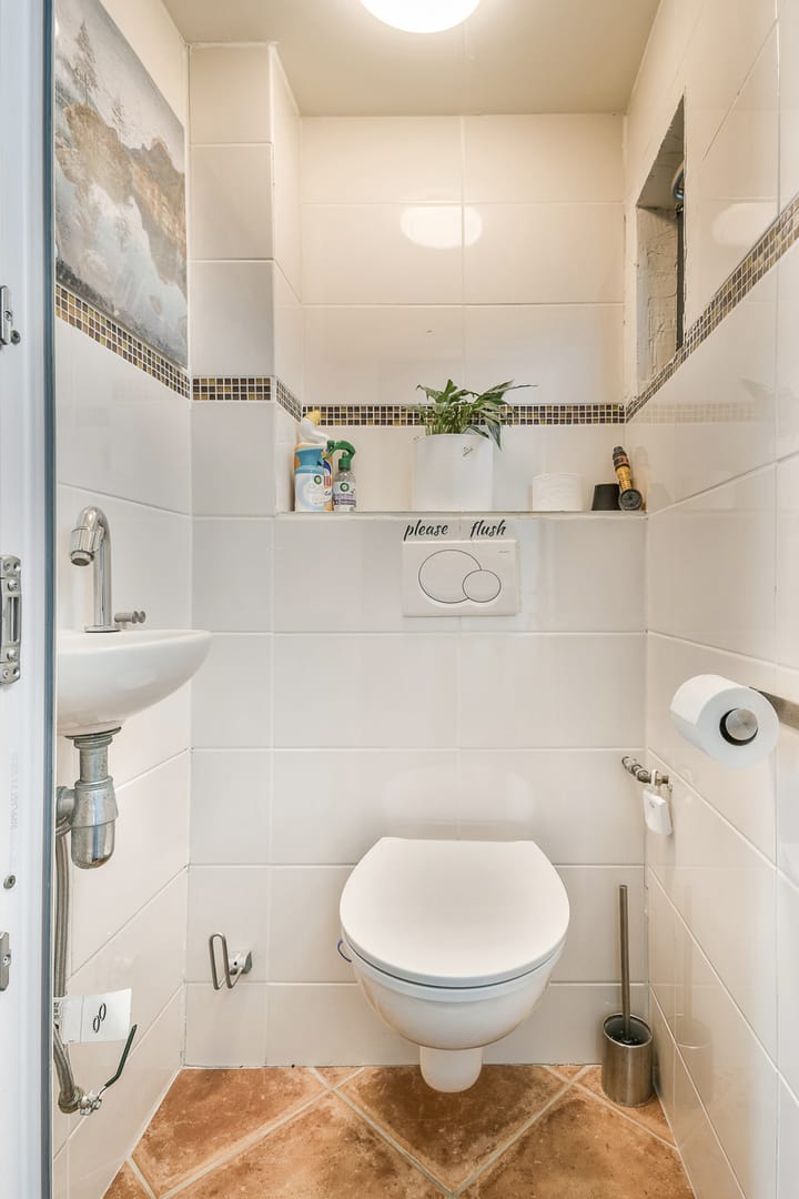 Hoekwoning te koop: Van der Helstplein 8, Maassluis