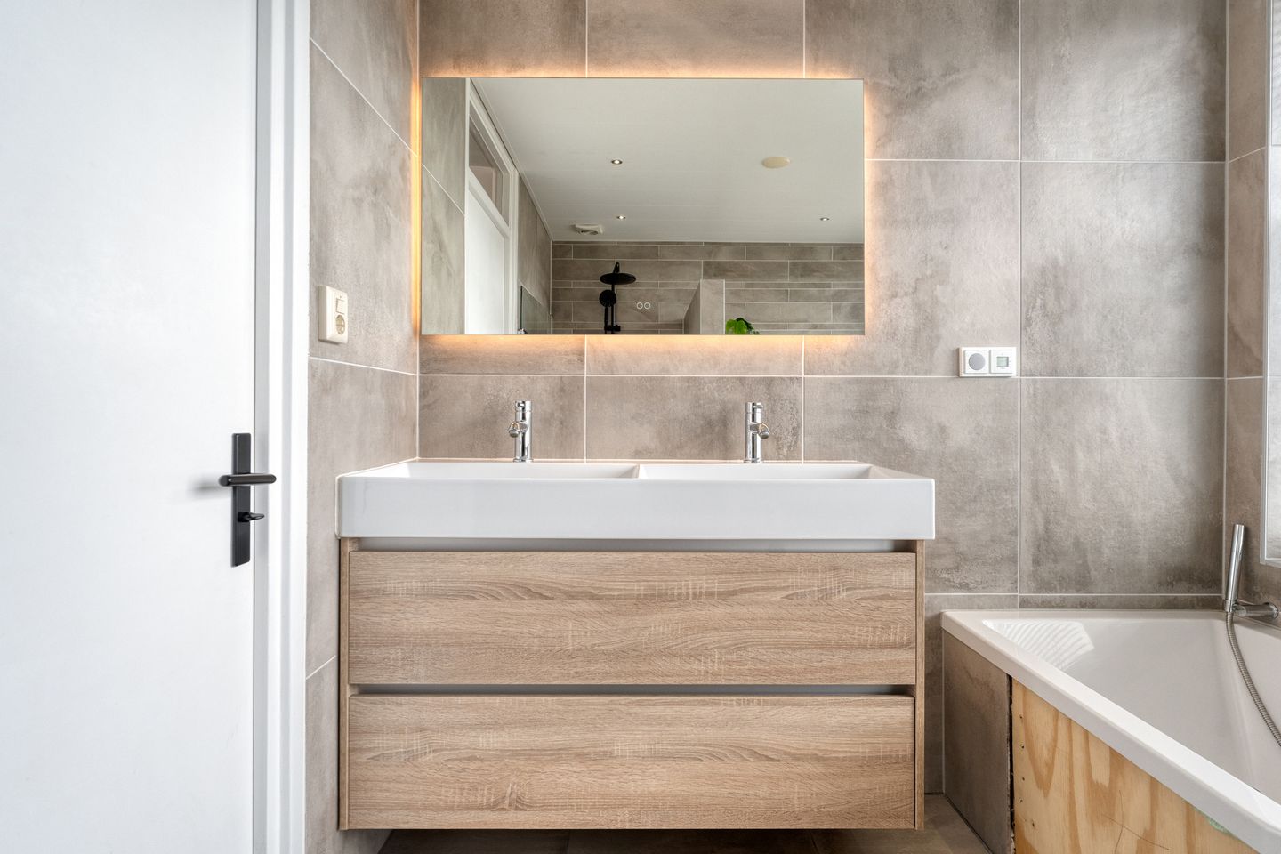 Foto 35 van J. Vermeerstraat 5