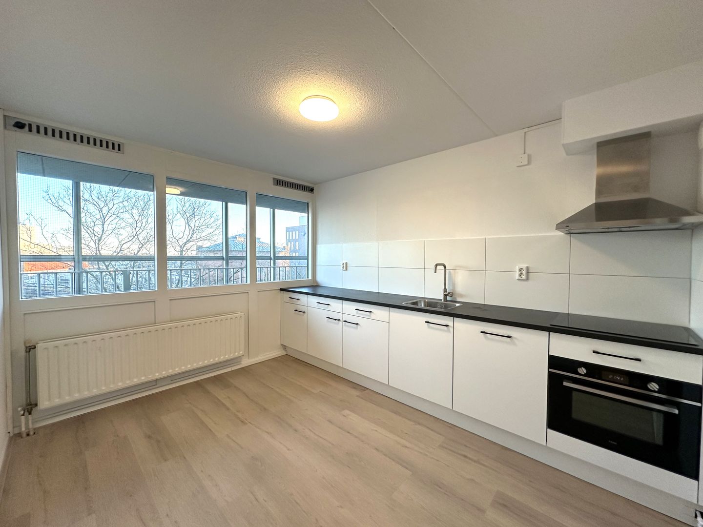 Photo 5 of Zuidplein 232