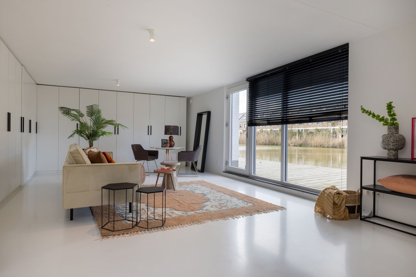 Luxury Waterfront Residence in Meerhoven — 40