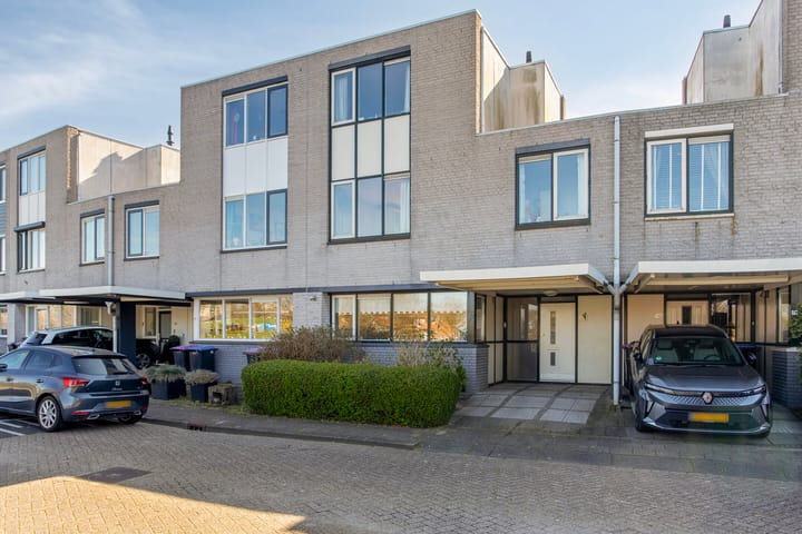 Photo 2 of Marga Klompéstraat 67