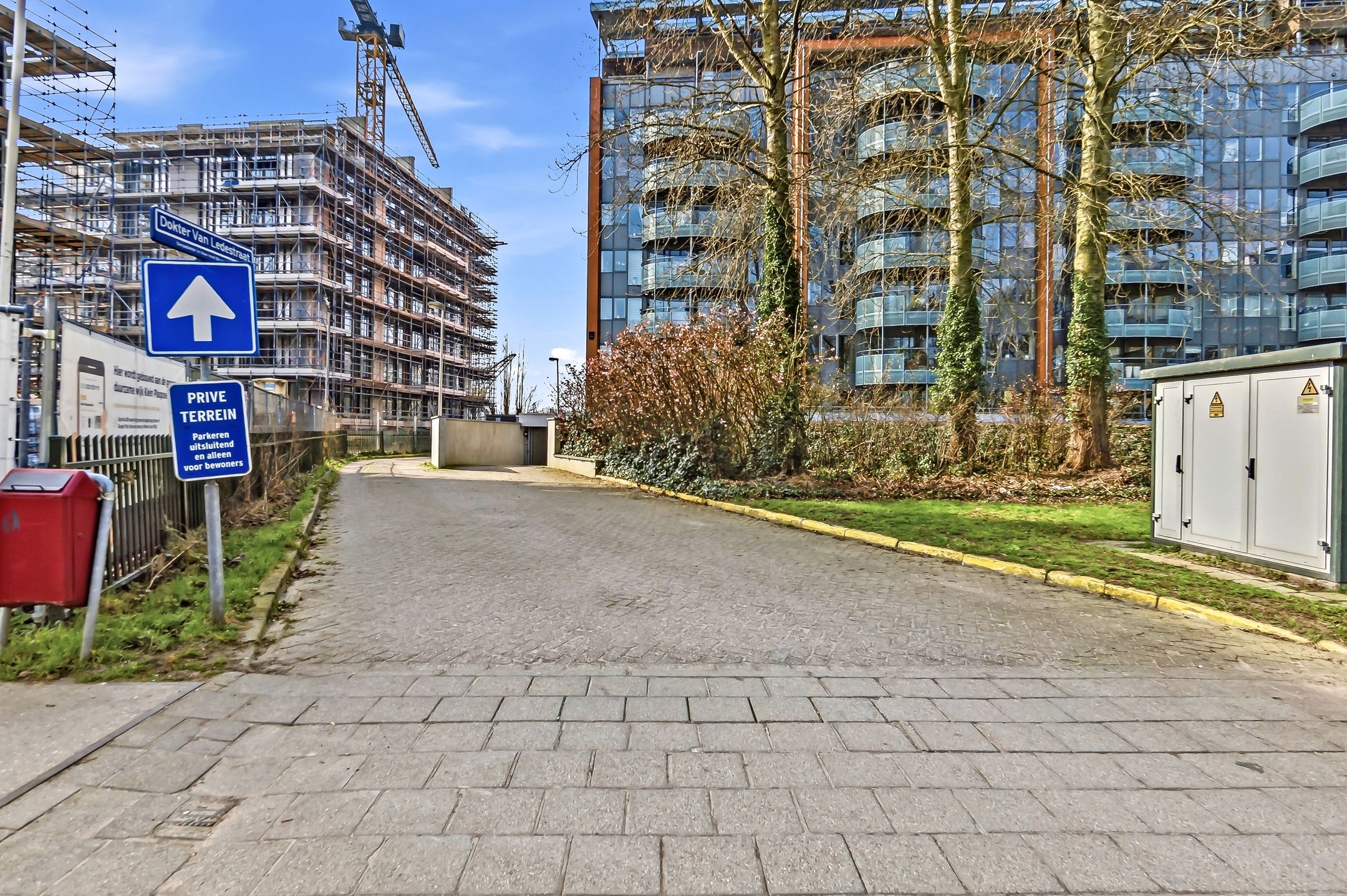Quiet and centrally located three-room apartment with two lovely terraces — 58