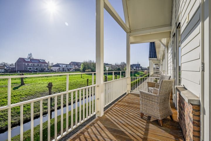 Photo 4 of Veersemeerstraat 39