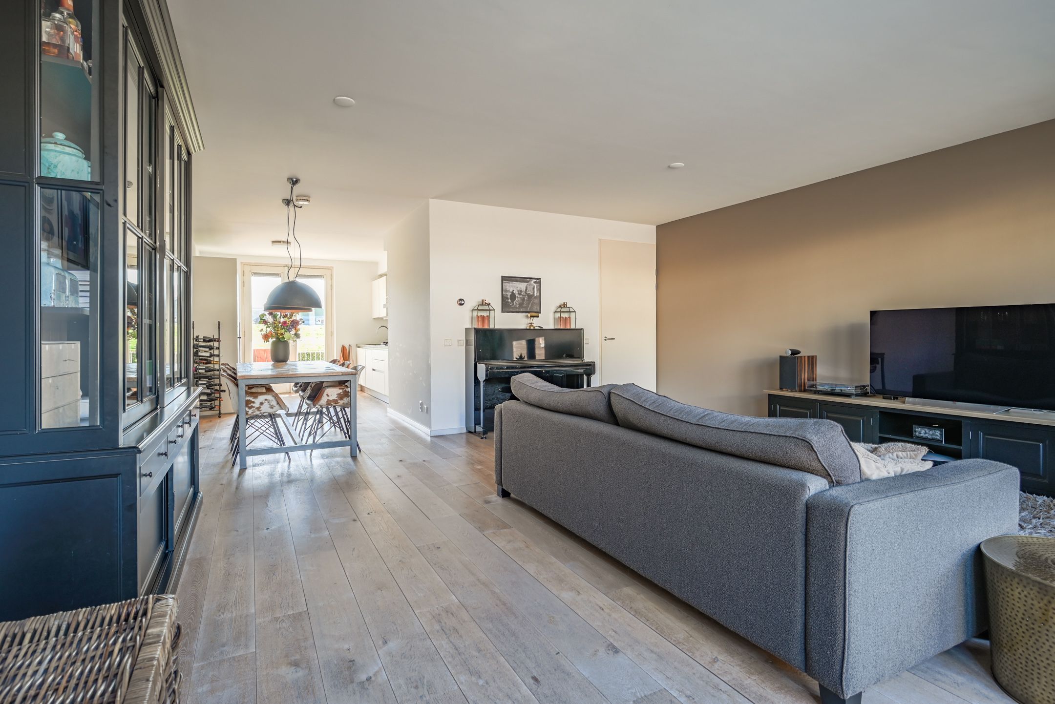 Foto 15 van Veersemeerstraat 39