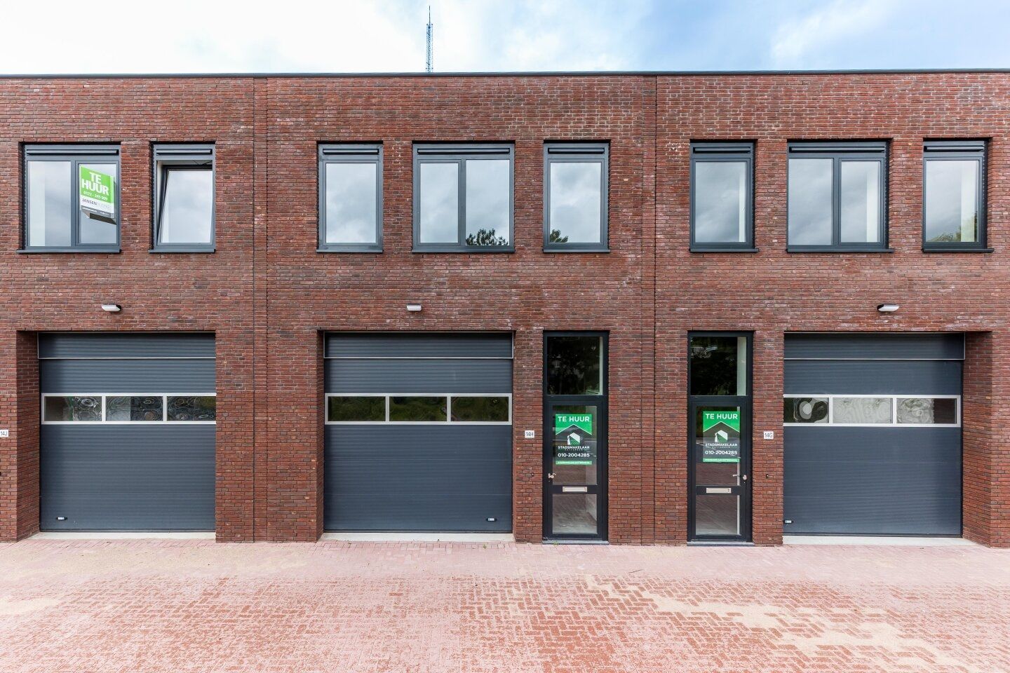 Bekijk foto 2 van Staringlaan 14-H