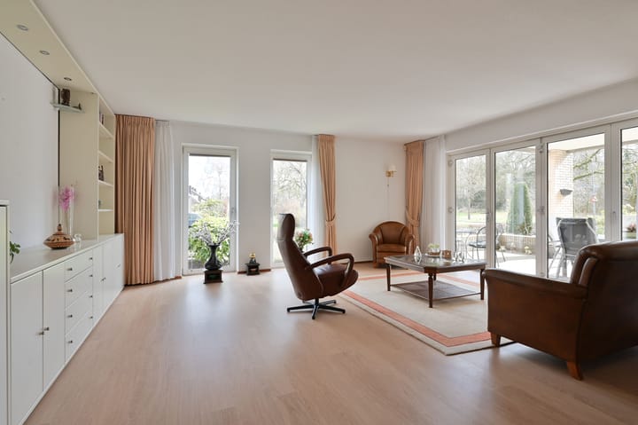 Photo 4 of Johannes Vermeerlaan 16