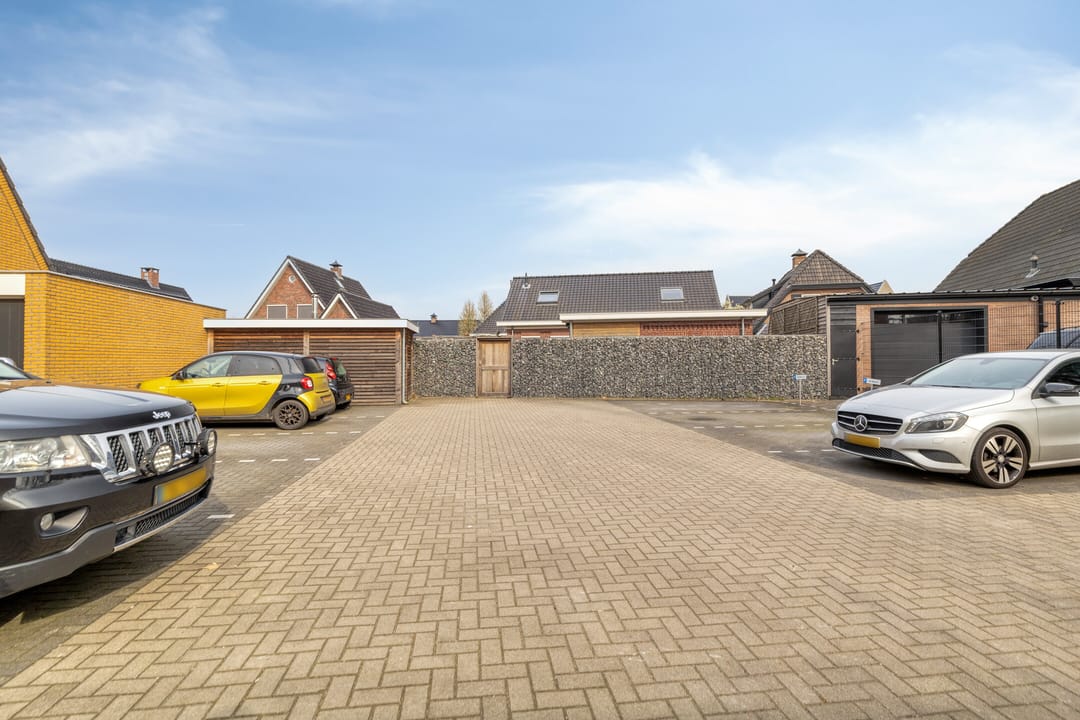 Photo 28 of De Bron 8