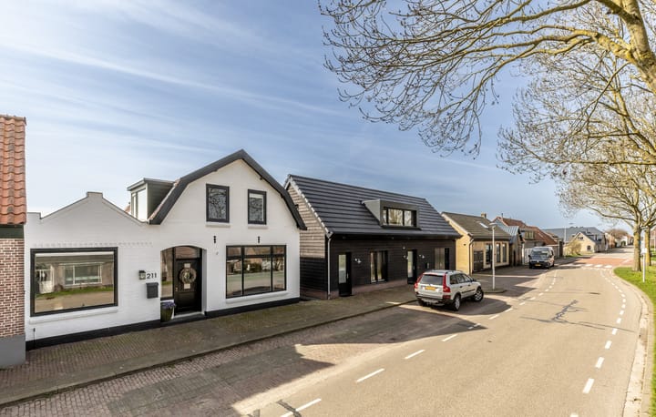 Photo 2 of Dorpsstraat 211