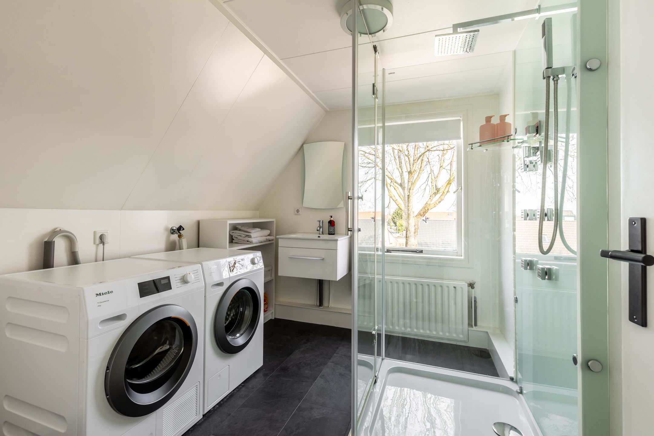 Photo 27 of Dorpsstraat 211