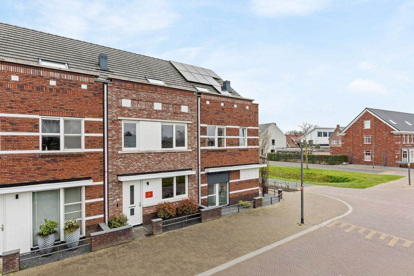 Foto 1 van Oeverlaan 55