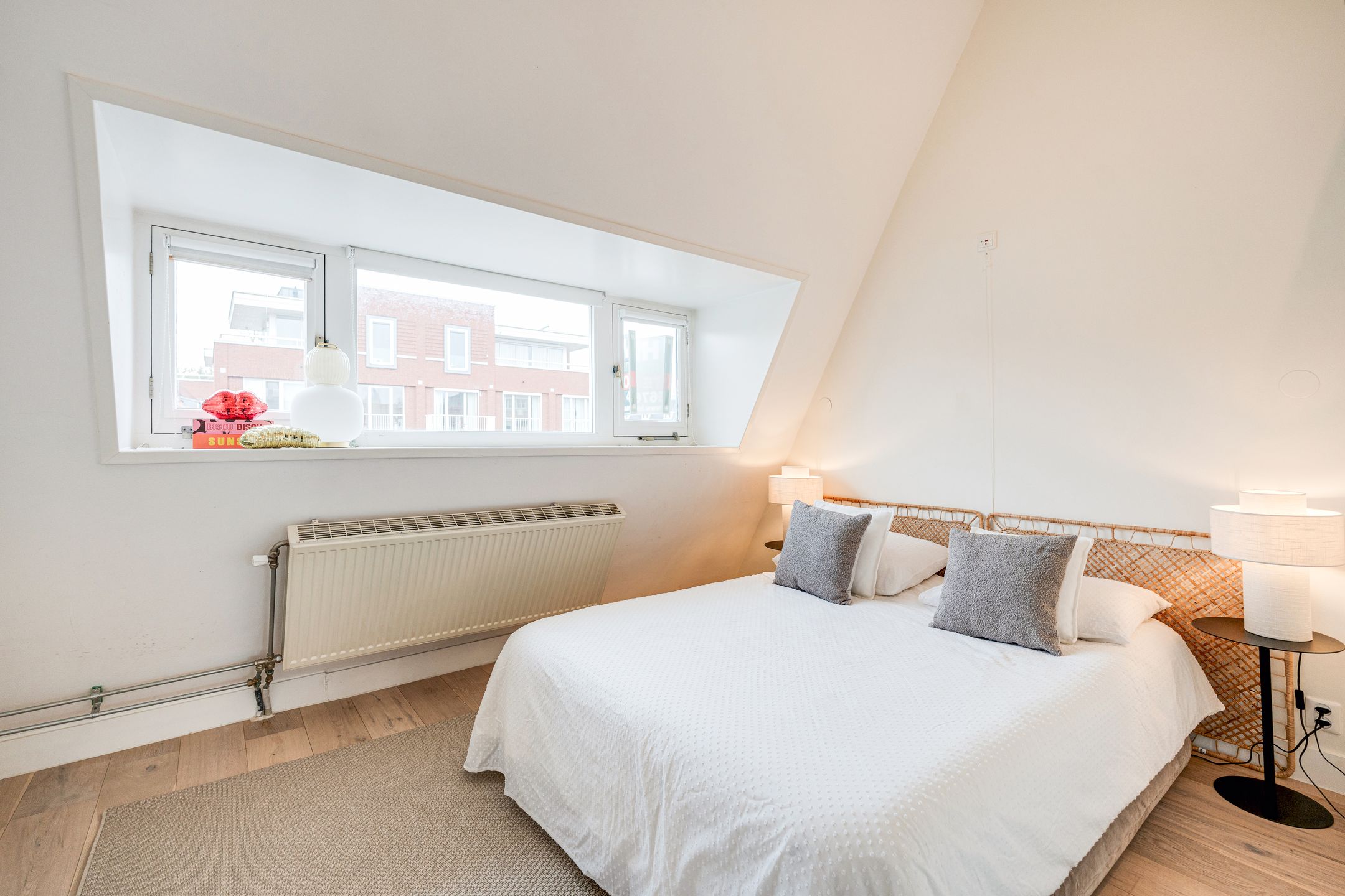 Foto 12 van Woestduinstraat 27-3