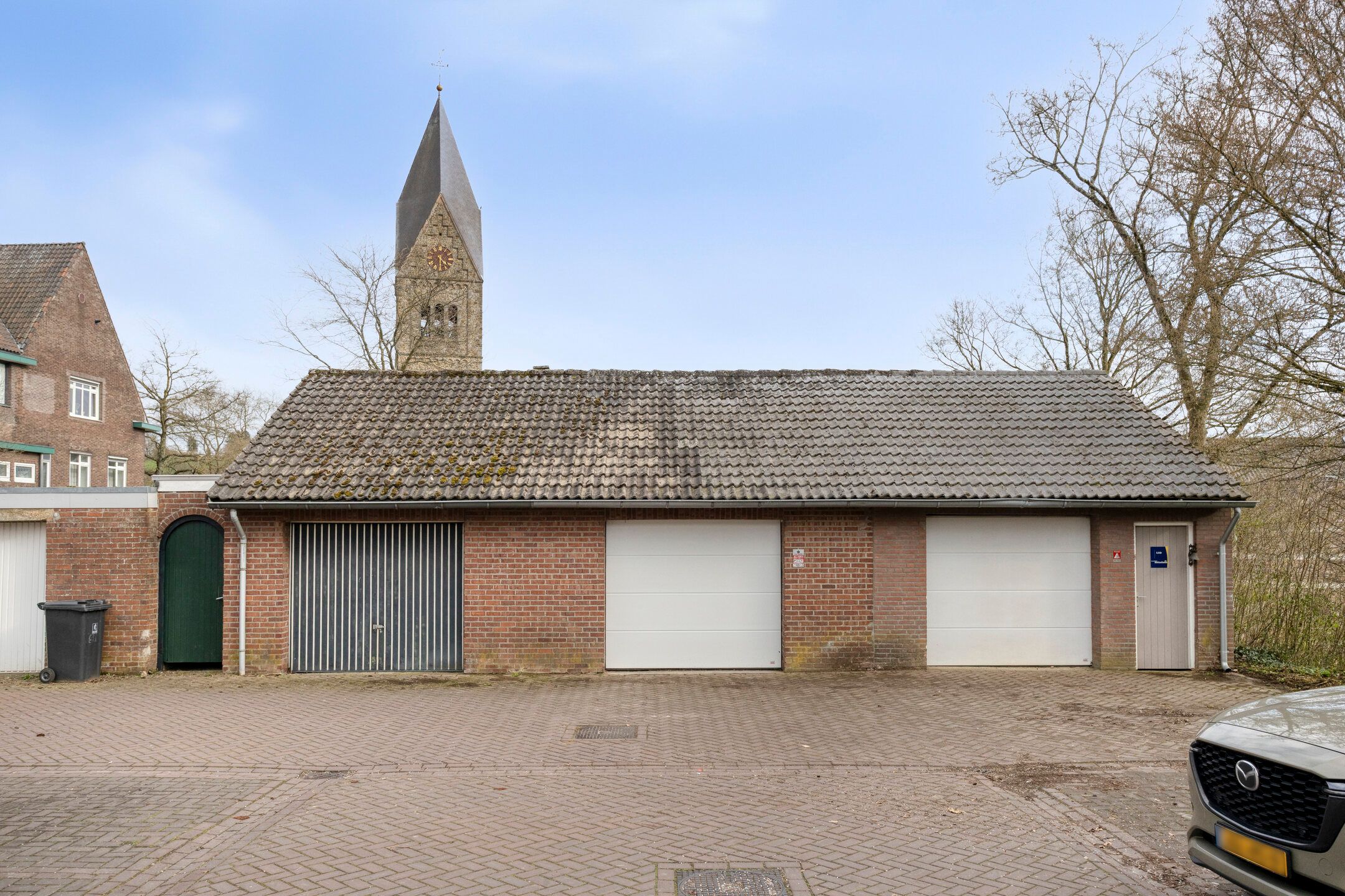 Photo 42 of Kapelaan Pendersplein 5