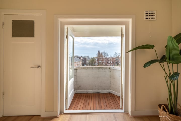 Foto 4 van Lekstraat 82-4B