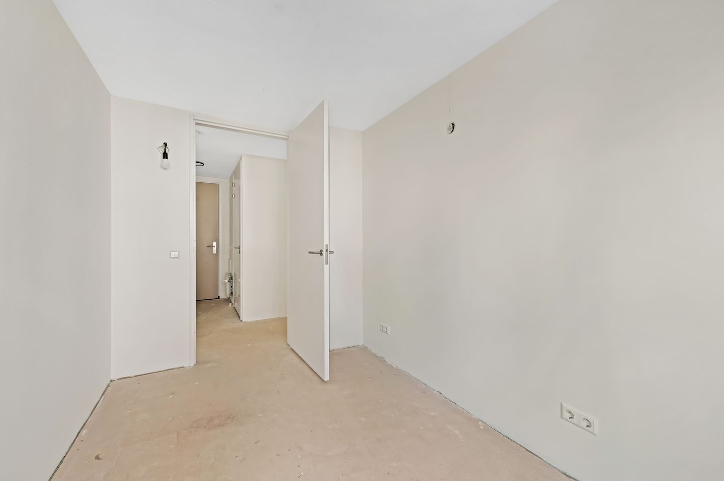 Photo 19 of Koningin Sophiestraat 174