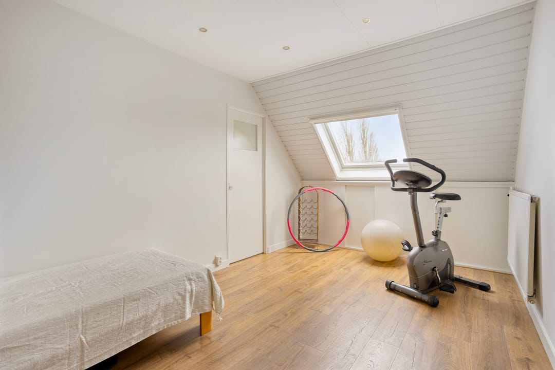 Idyllic terraced house in Amsterdam-Noord with bought-off ground lease — 29