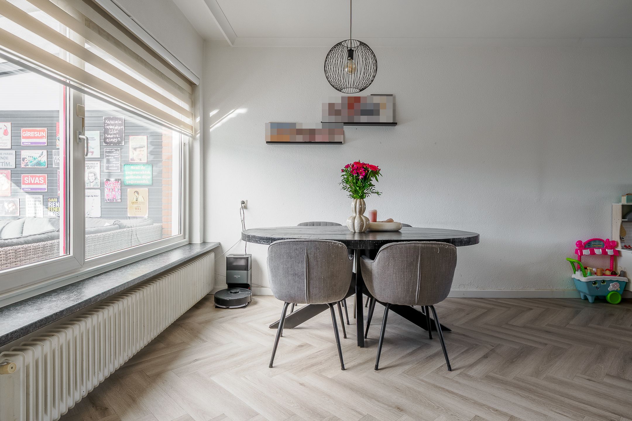 Photo 9 of E. du Perronstraat 3