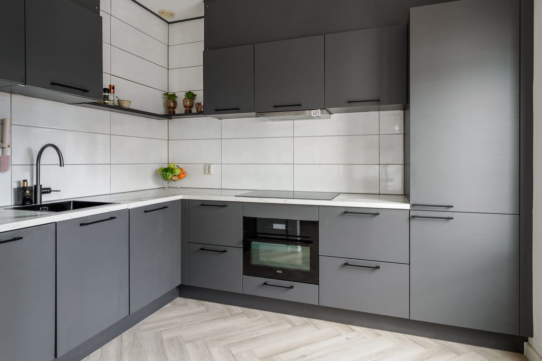 Photo 11 of E. du Perronstraat 3