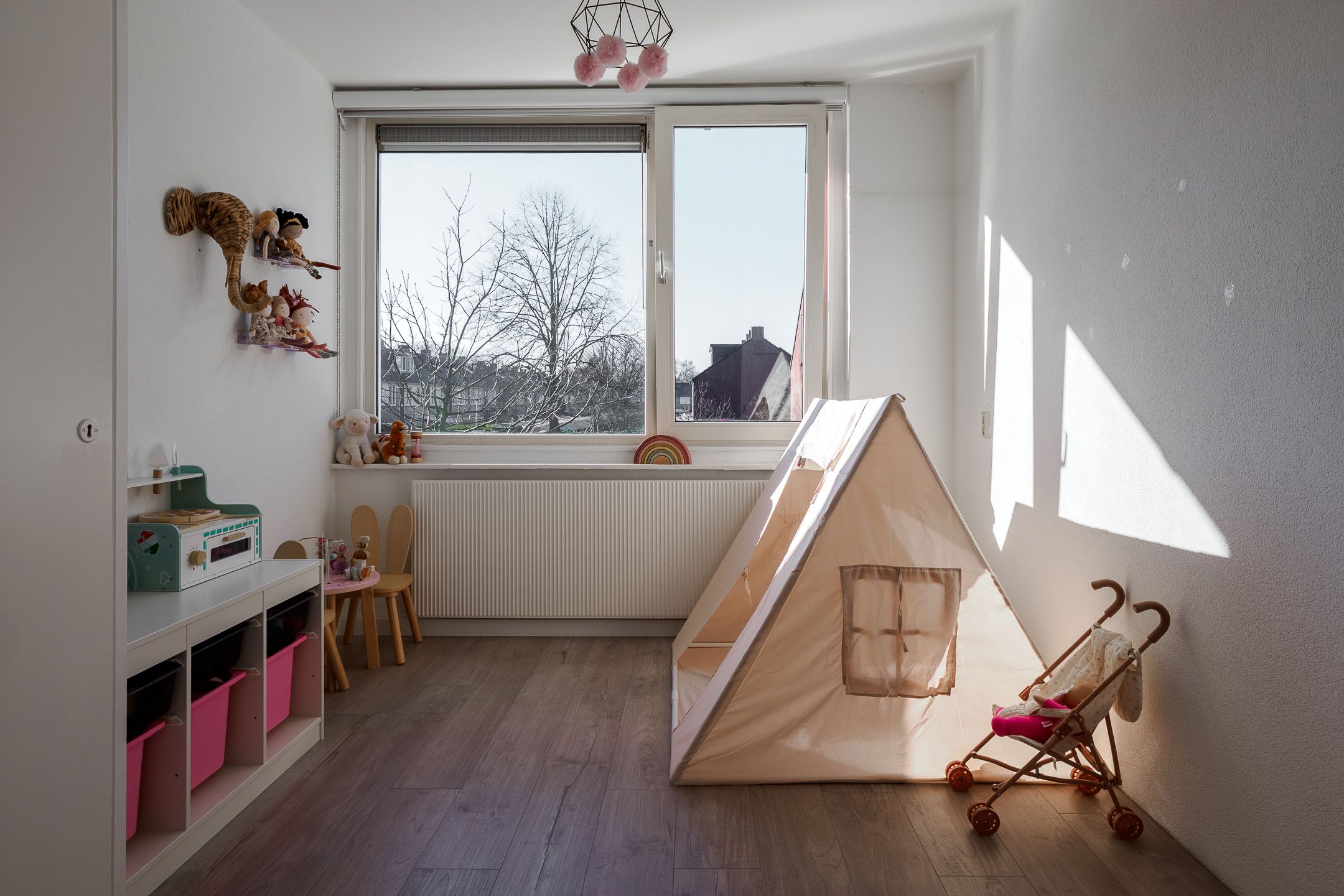 Photo 15 of E. du Perronstraat 3