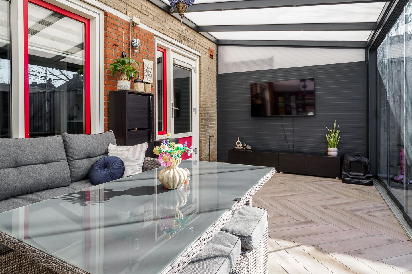 Photo 25 of E. du Perronstraat 3