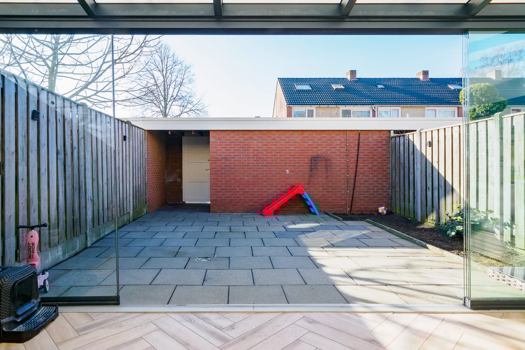 Photo 26 of E. du Perronstraat 3