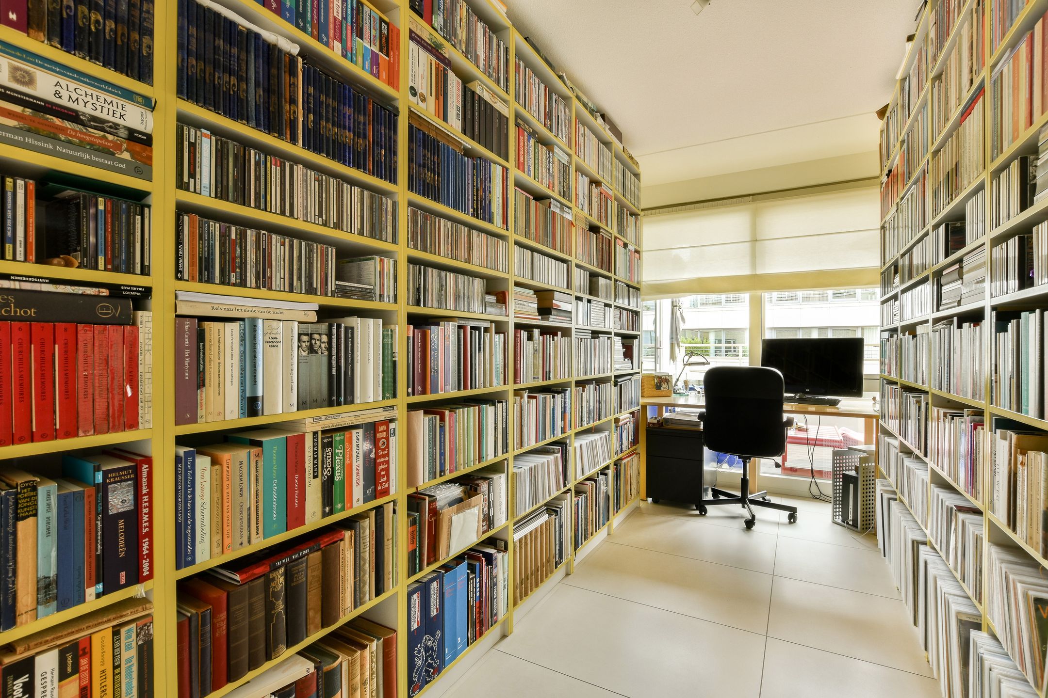 Photo 21 of Spadinalaan 70