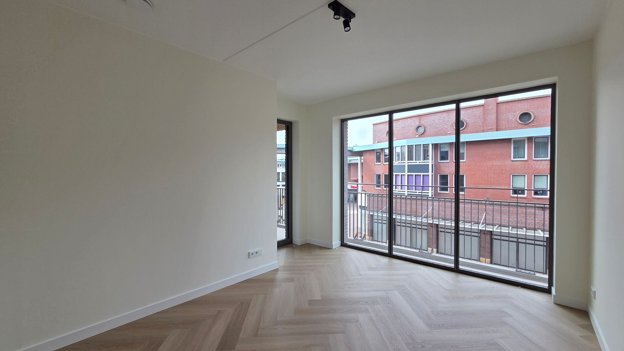 Photo 12 of Tolbrugstraat 3