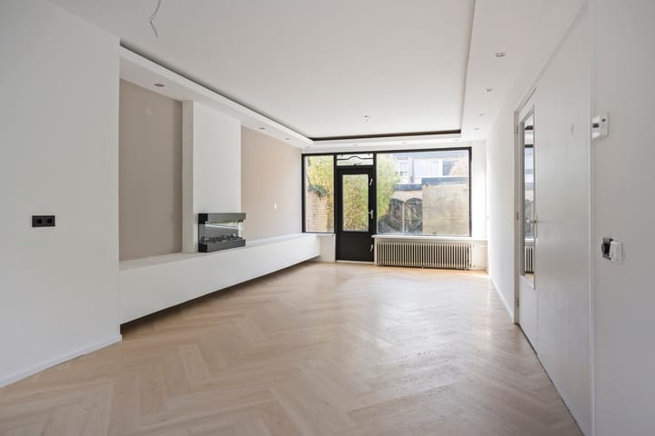 Photo 2 of Zorgvlietstraat 102