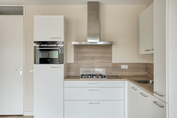 Photo 5 of Nieuwendijk 23-B