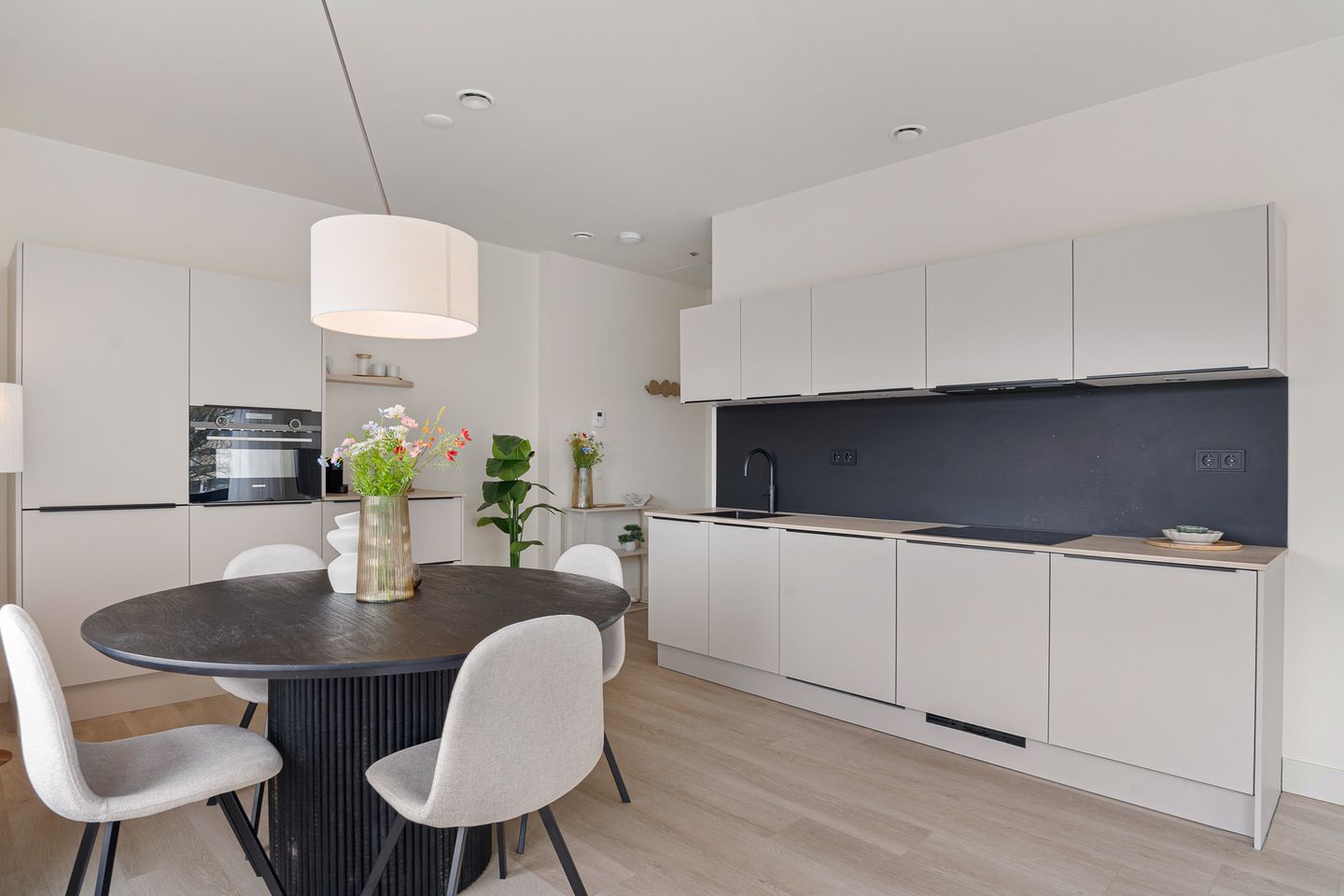 Foto 19 van Rivium 1e straat 61-P