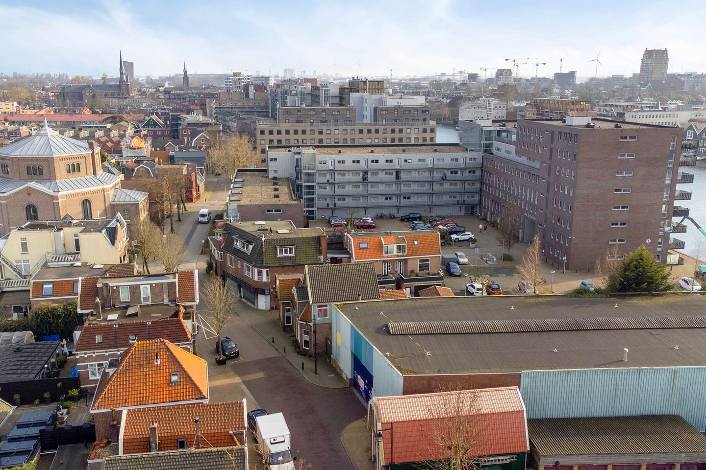 Spacious ground floor apartment with private terrace on the Zaan — 40