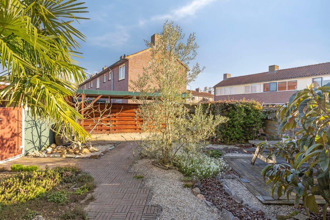 Foto 32 van Admiraal de Ruyterstraat 65