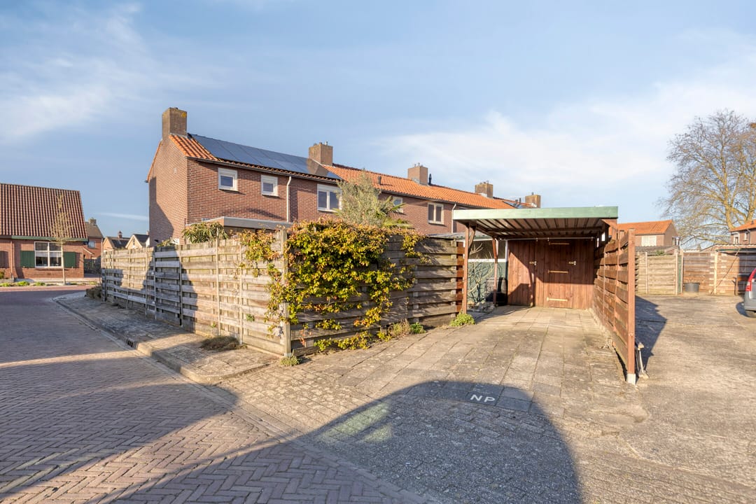 Foto 38 van Admiraal de Ruyterstraat 65