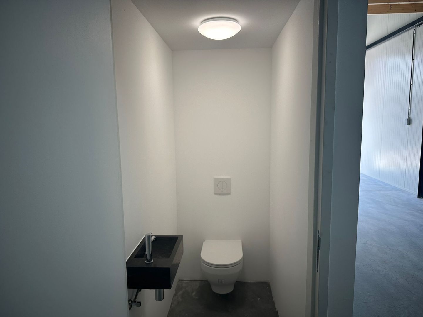 View photo 5 of Rietveldenweg 32