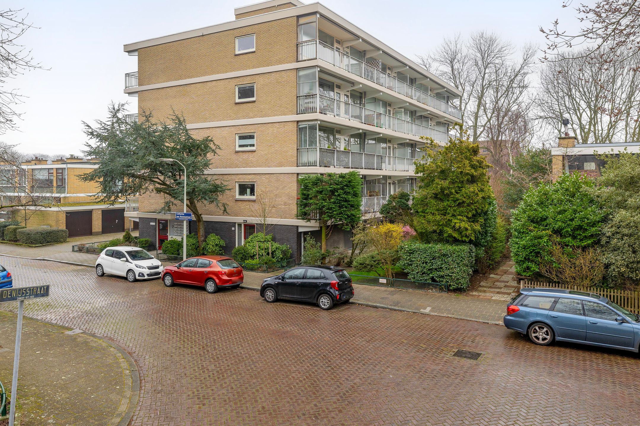 Photo 12 of Catharina van Rennesstraat 62
