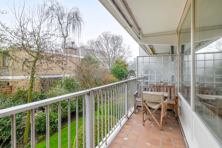 Photo 4 of Catharina van Rennesstraat 62