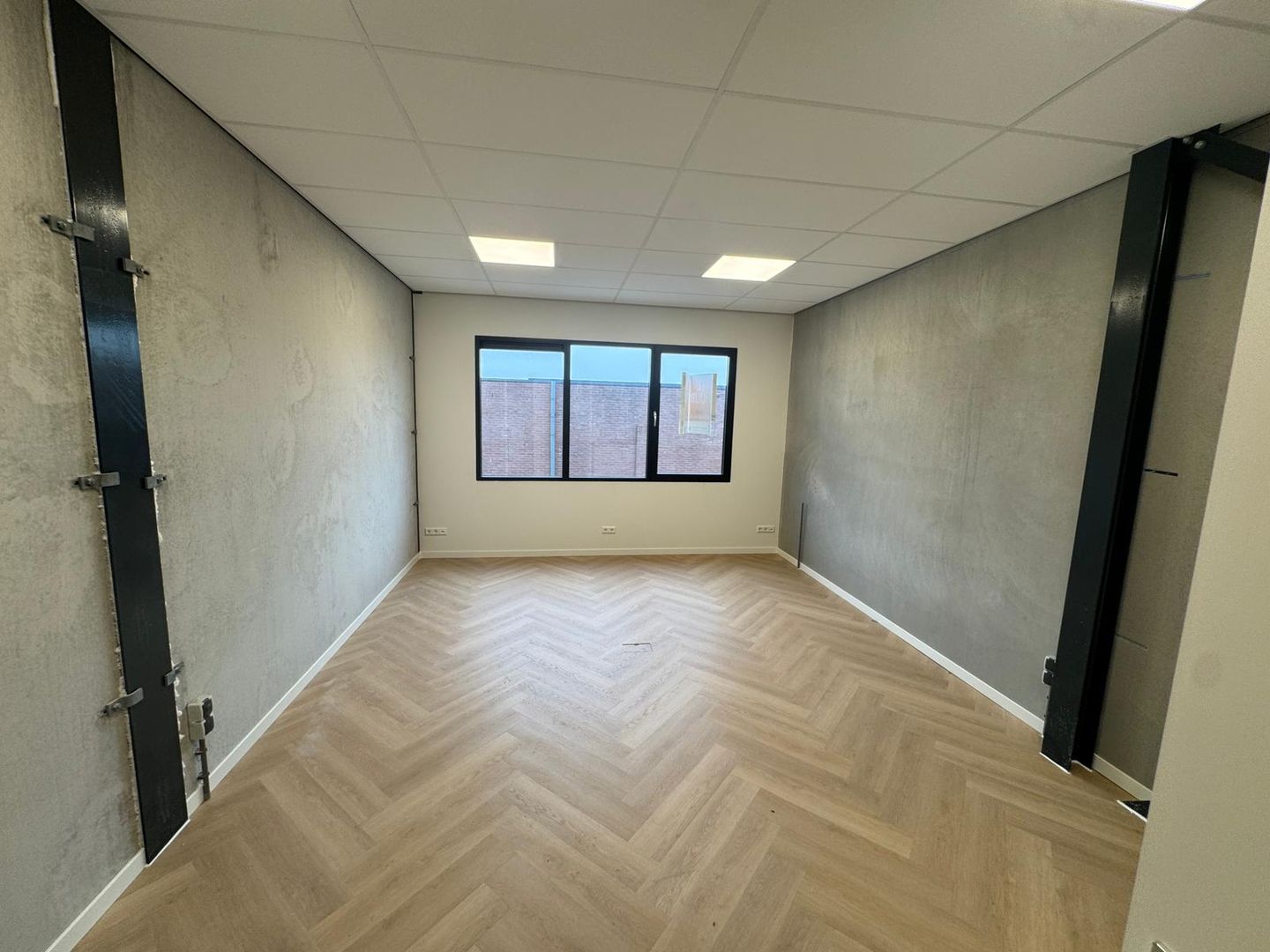 View photo 4 of Hogeweyselaan 201-H