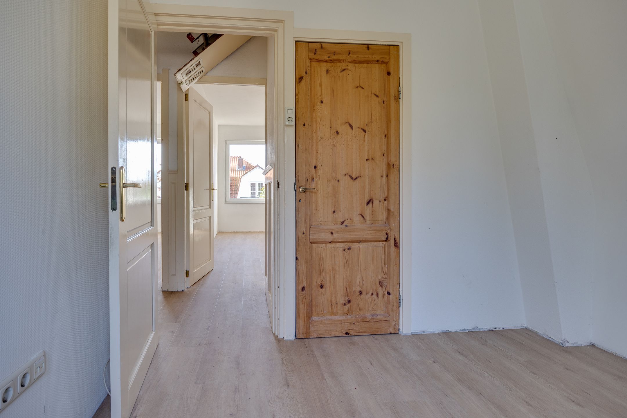 Charming semi-detached home with deep private garden in Schrijverskwartier — 23