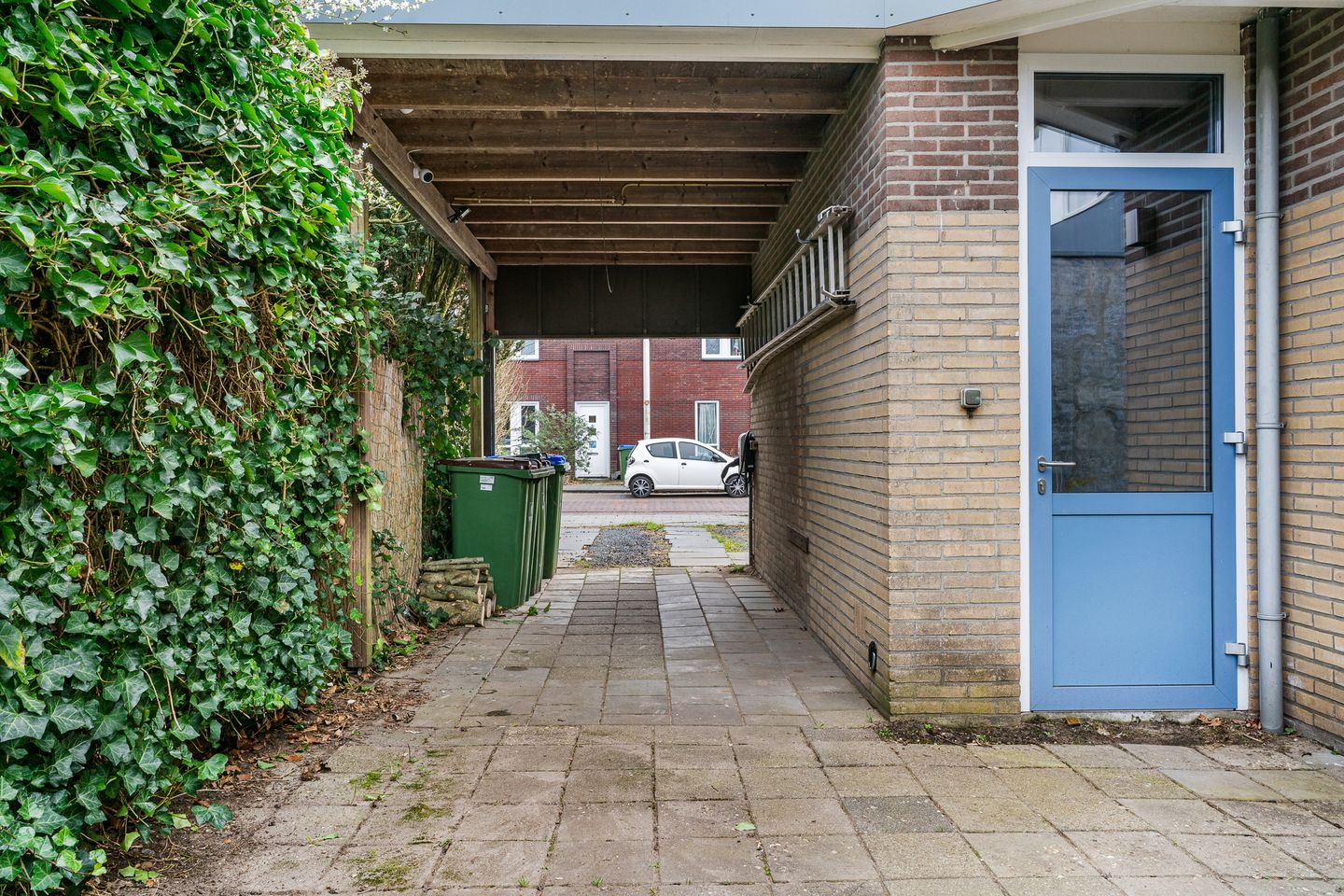 Spacious semi-detached house with modern amenities in Renkum — 35