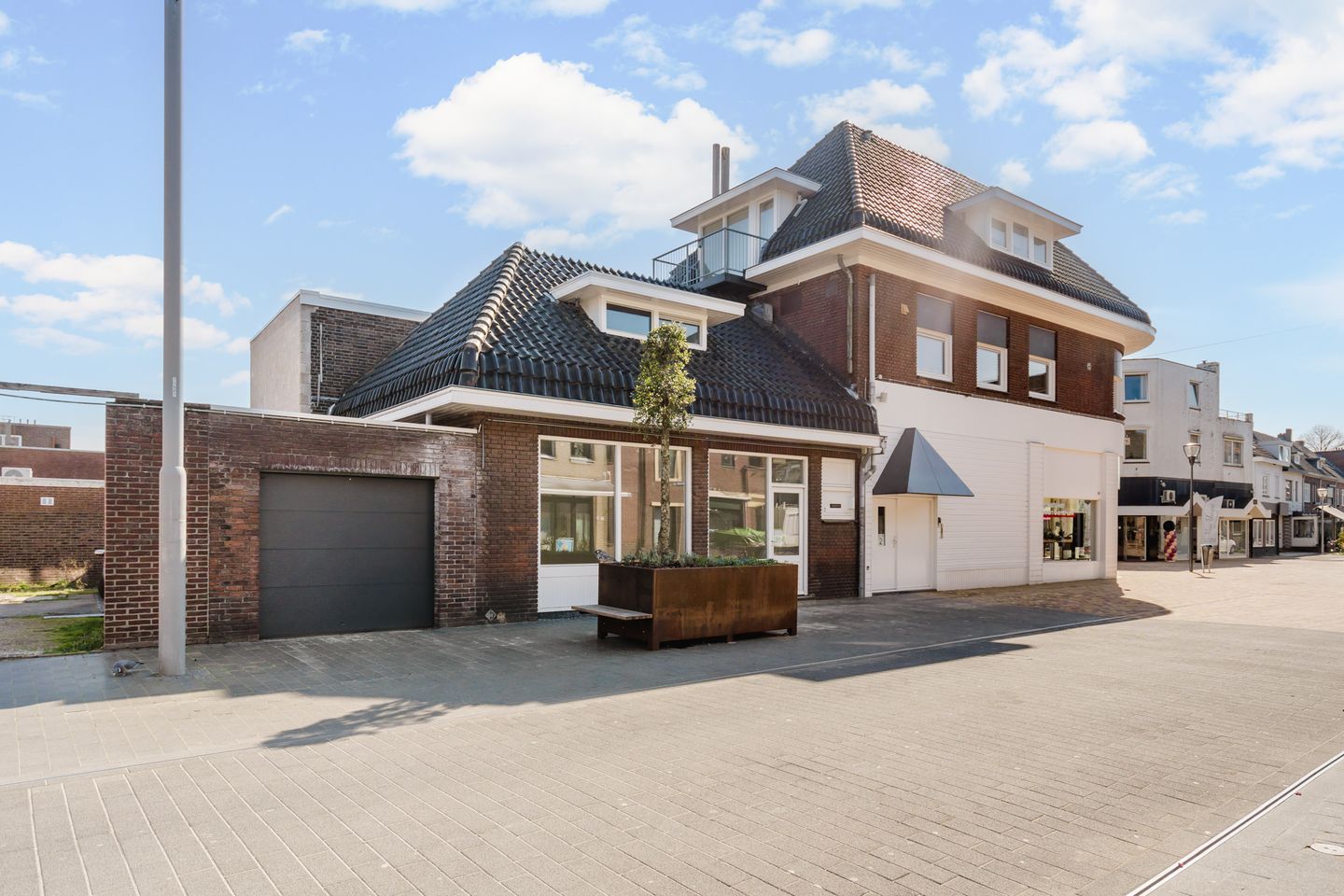 Bekijk foto 3 van Raadhuisstraat 17