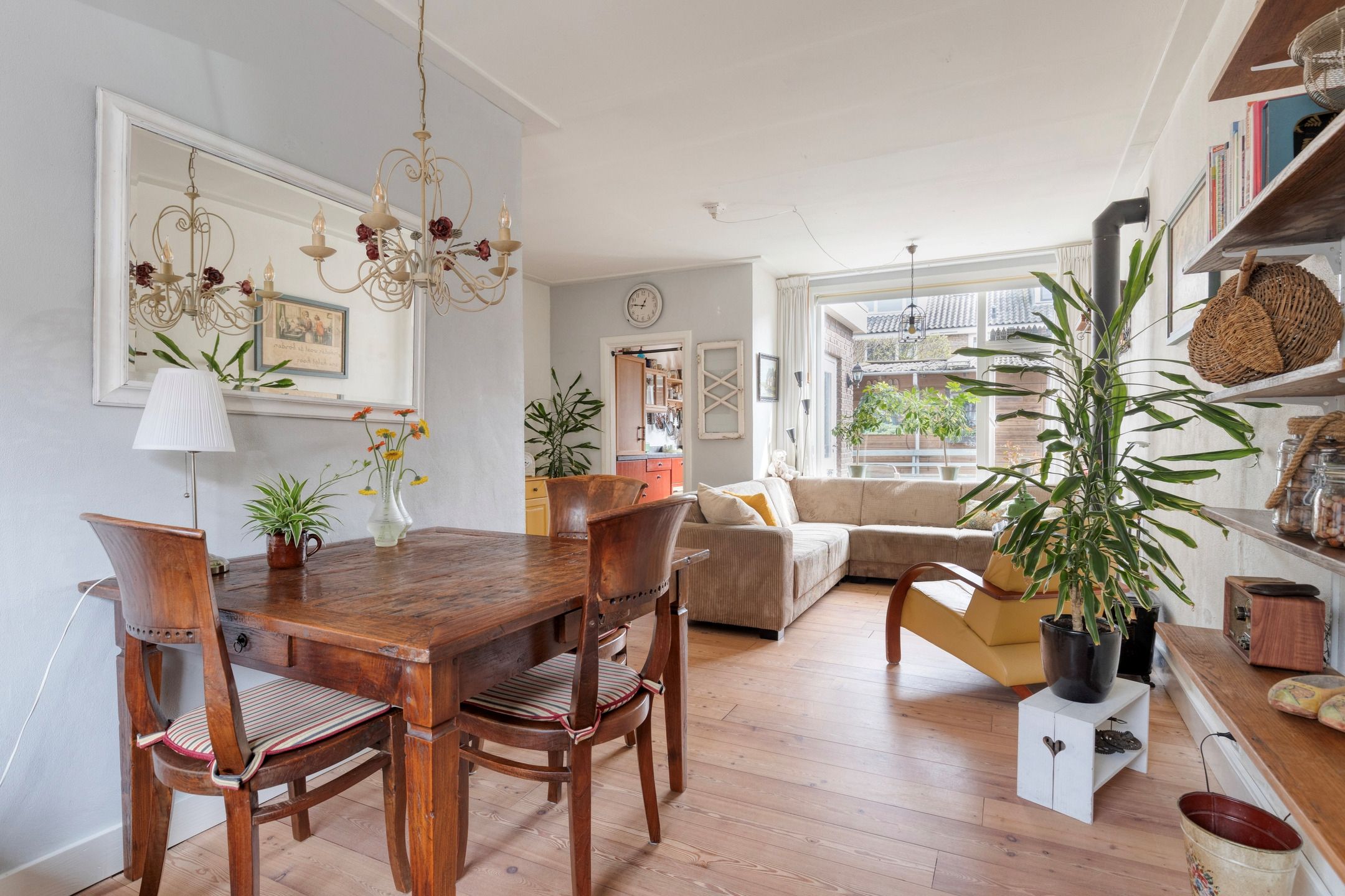 Foto 6 van Van der Leestraat 13