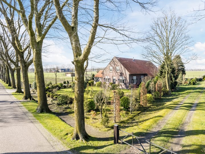 Photo 2 of Gerele Peel 8