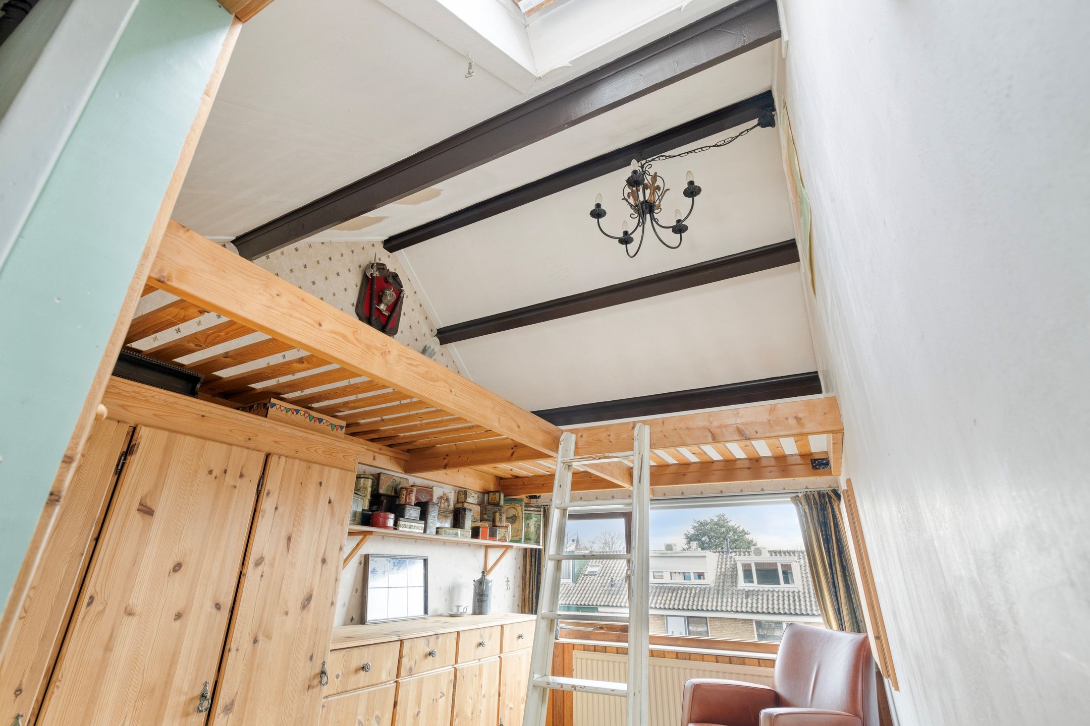 Foto 33 van Van der Leestraat 13