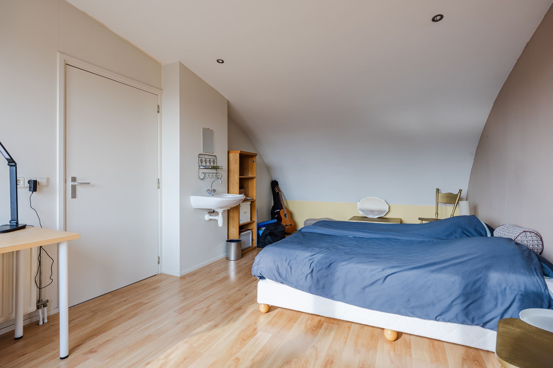 Photo 36 of Regenwulp 13