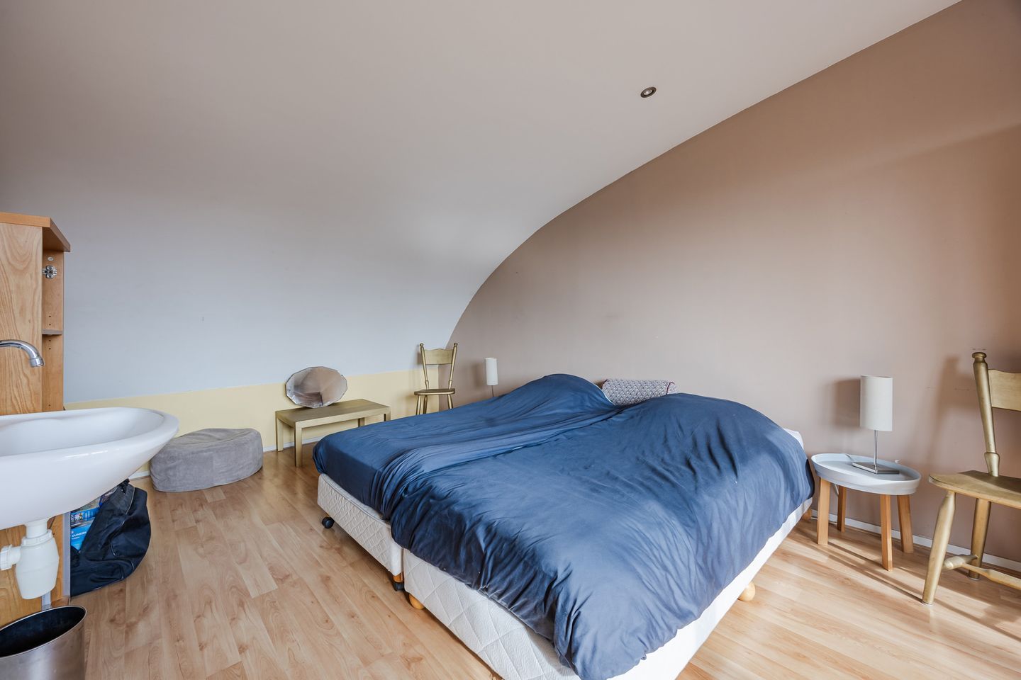 Photo 35 of Regenwulp 13