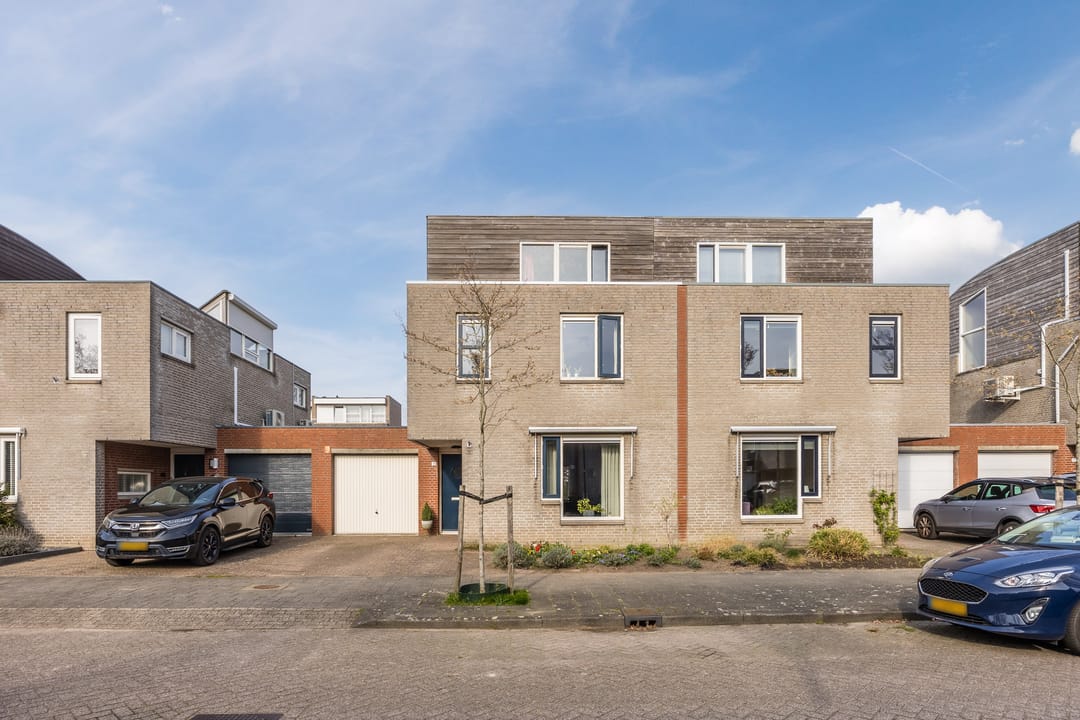 Photo 58 of Regenwulp 13