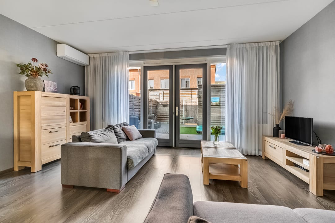 Photo 2 of Esmeraldstraat 5